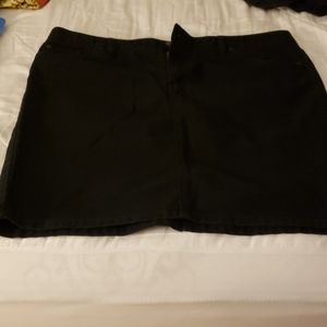 Gap skirt